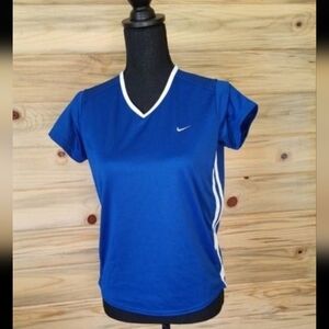 Nike Ladies Blue Short Sleeved Athletic Shirt Medium